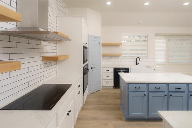 Foto del edificio - 11610 Swan Dr