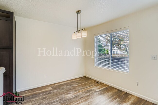 Foto del edificio - Great Single Family Home In Central Hillsboro!