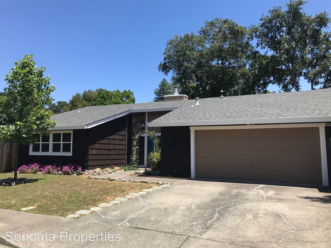 Foto principal - 3 br, 2 bath House - 19321 Solano Court