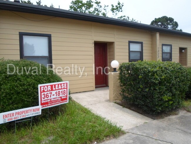 Building Photo - 1333 Jefferson Avenue-Unit B, Orange Park