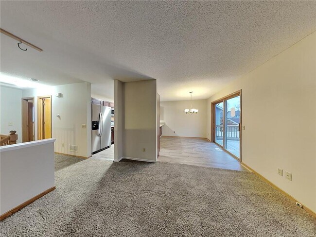 Building Photo - 404 9th St