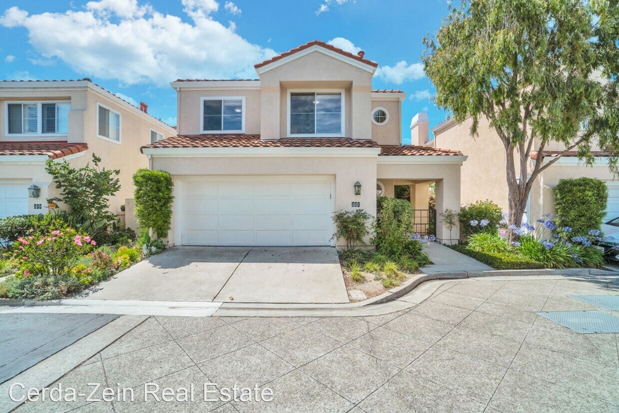 Foto principal - 3 br, 2.5 bath House - 211 Hudson Bay - LU