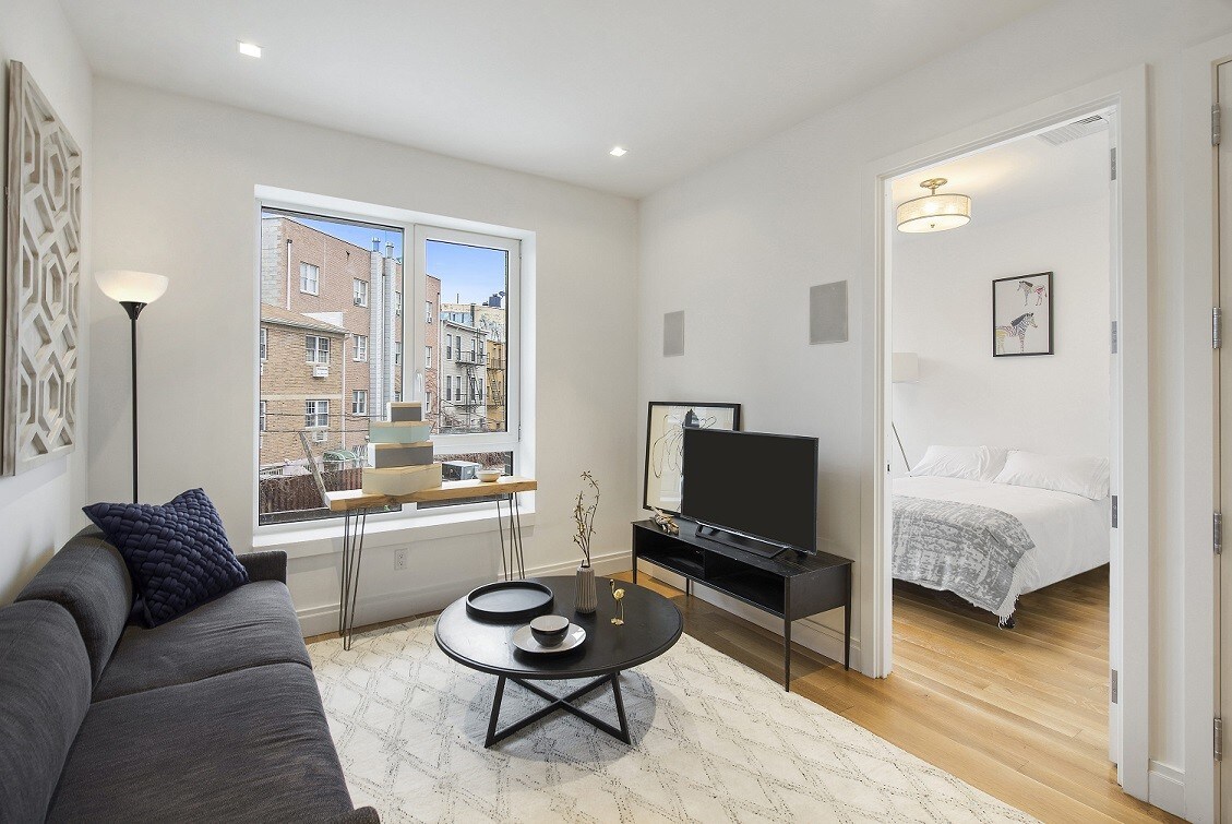 Foto principal - 1329 Myrtle Ave