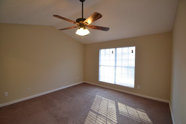 Building Photo - 106 Belair Ln