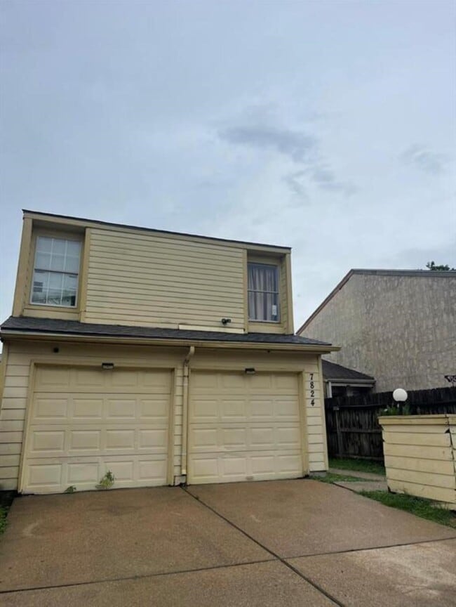 Building Photo - 7824 Windward Passage St