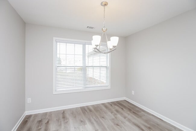 Building Photo - 235 Acorn Hill Ct