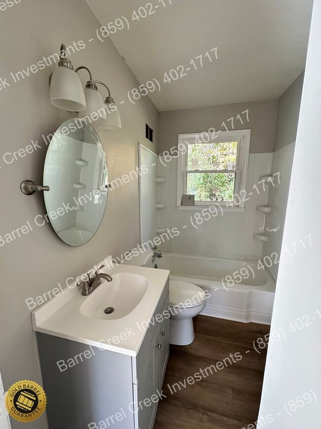 Building Photo - 127 Buckeye St