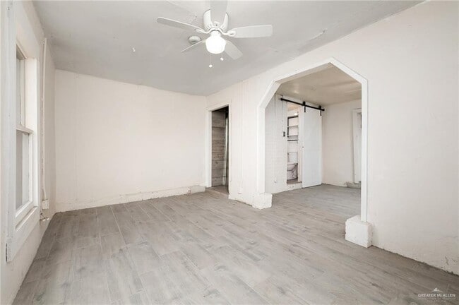 Building Photo - 525 N 20th St
