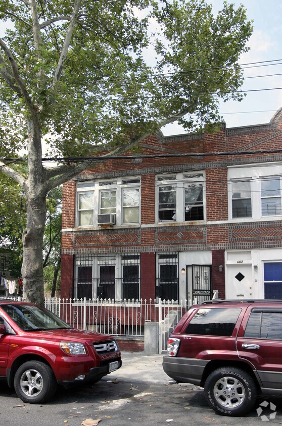 Primary Photo - 666 Vermont St