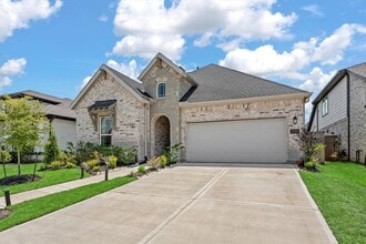 Building Photo - 10710 Verdant Hl