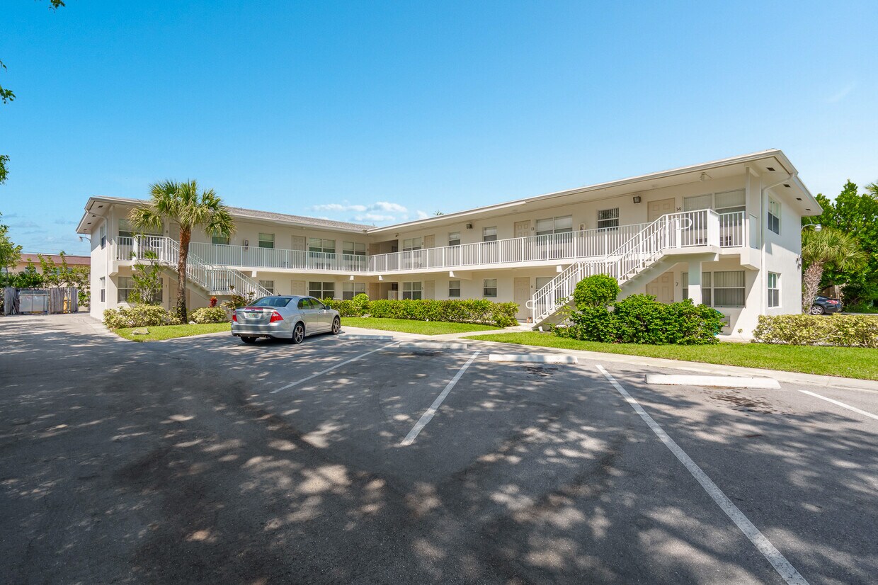 Primary Photo - Kay Apartments