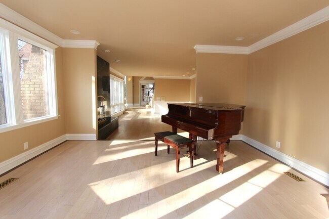 Foto del edificio - 3333 Deer Hollow Dr