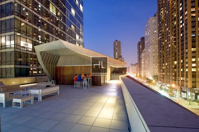 Building Photo - Amazing 1 Bed in Upper West Side! No Fee!