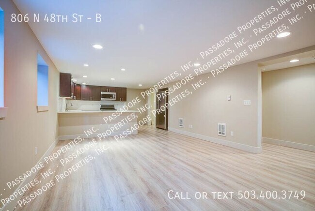 Foto del edificio - 806 N 48th St