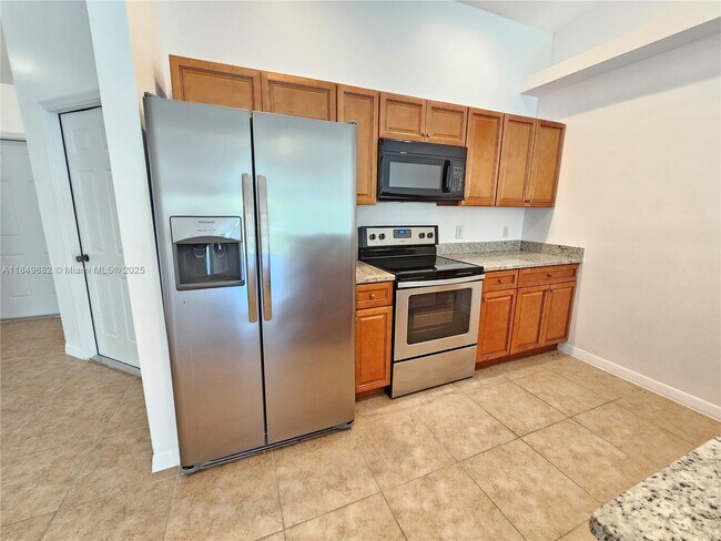 Foto del edificio - 3820 SW 16th Pl