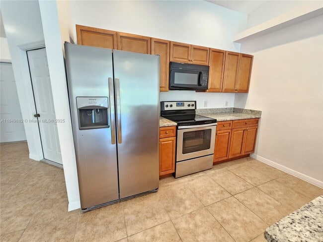 Building Photo - 3820 SW 16th Pl