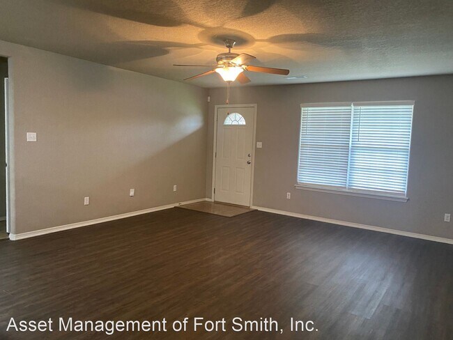 Building Photo - 3 br, 2 bath House - 501 Ridge Point Drive