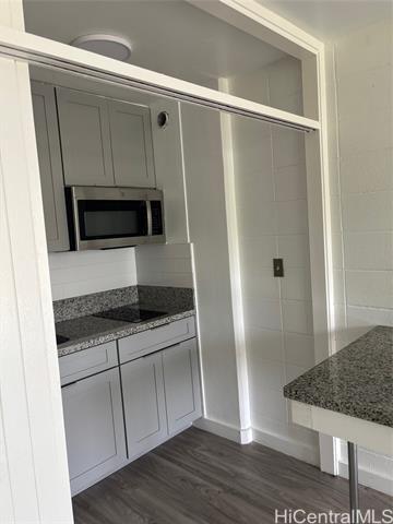 Building Photo - 1624 Liholiho St