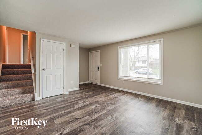 Building Photo - 2879 Continental Dr