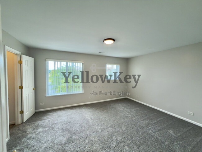 Building Photo - 1755 Fredericksburg Ln