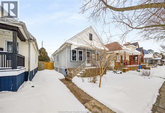 Photo du bâtiment - 1153 Gladstone Ave