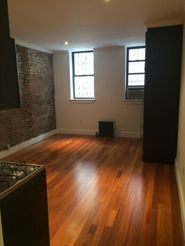 Primary Photo - 129 1st Avenue