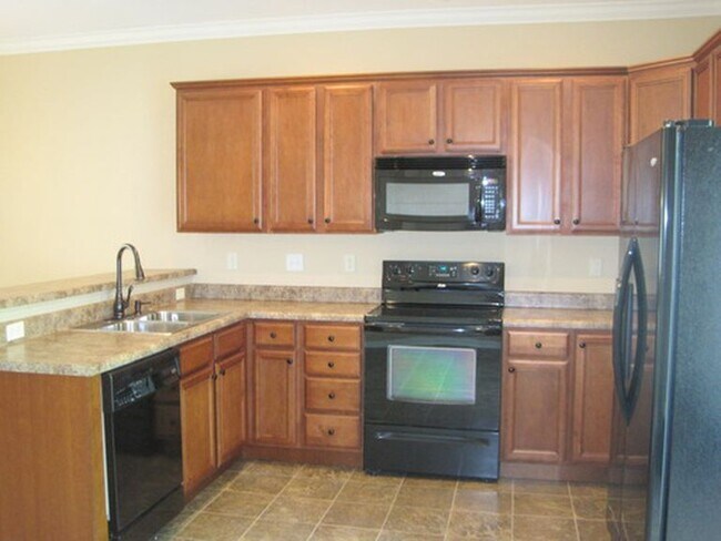 Kitchen - 1608 Starboard Way