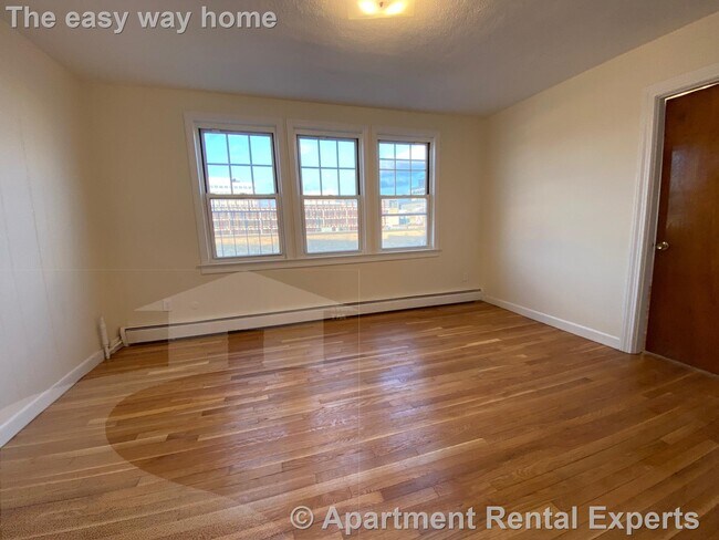 Foto del edificio - 172 N Beacon St