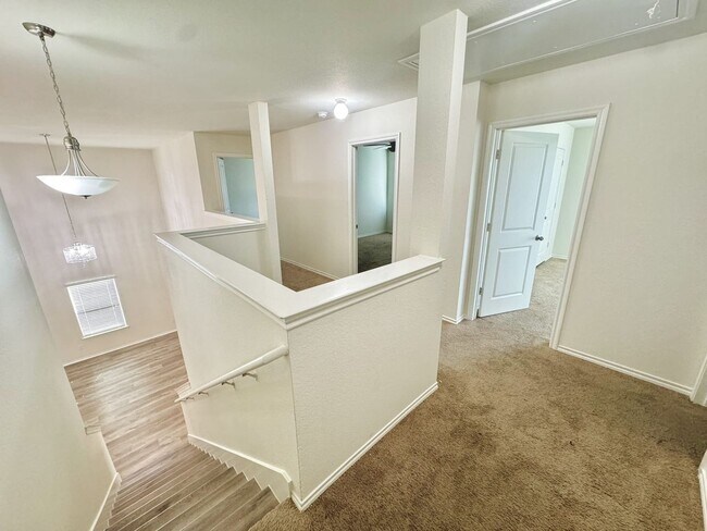 Building Photo - Spacious 4BR House in Forney