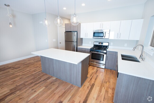 Building Photo - 1610 E Belleview Pl