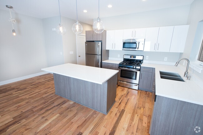Building Photo - 1610 E Belleview Pl