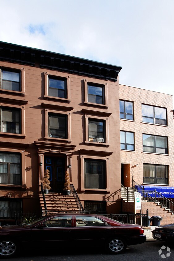 Building Photo - 51 W 127th St