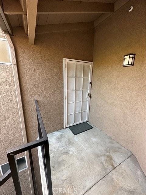 Building Photo - 2620 Avenida Del Vista