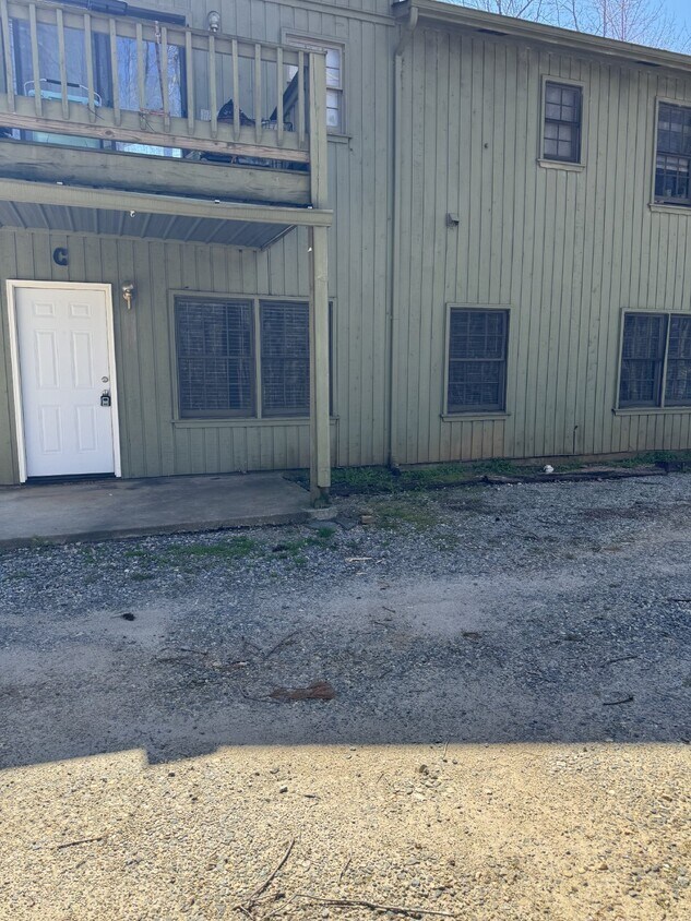 82 Primrose Dr Unit C, Sautee Nacoochee, GA 30571 Room for Rent in