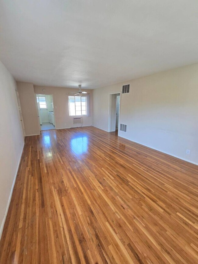 Foto del edificio - 1.0 bedroom in Pasadena California 91106