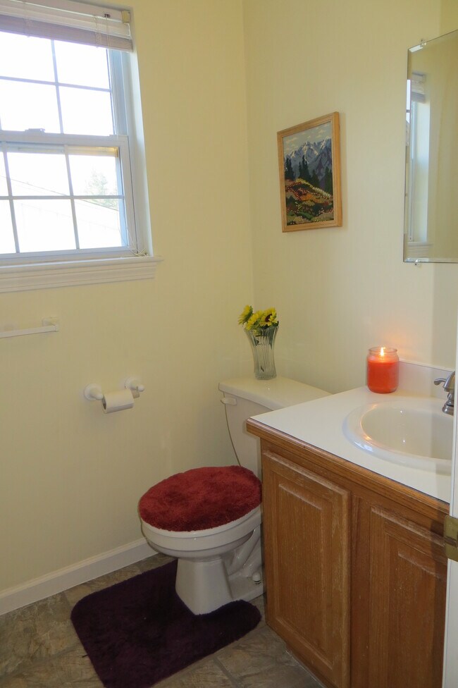 Foto del edificio - 64 Lilac Cir