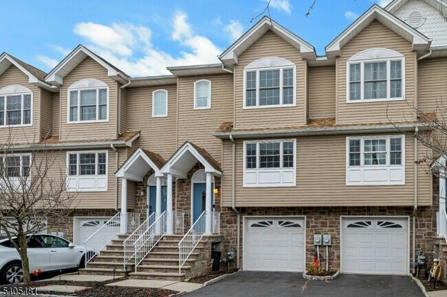 Building Photo - 102 Montgomery St