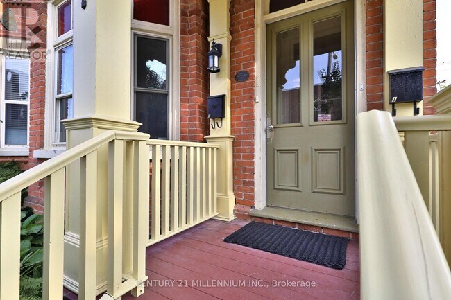 Photo du bâtiment - 10 Zina St