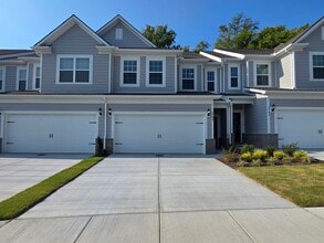 Building Photo - 1704 Manuka Ln