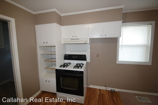 Building Photo - 3 br, 2 bath House - 9313 Woodbine St