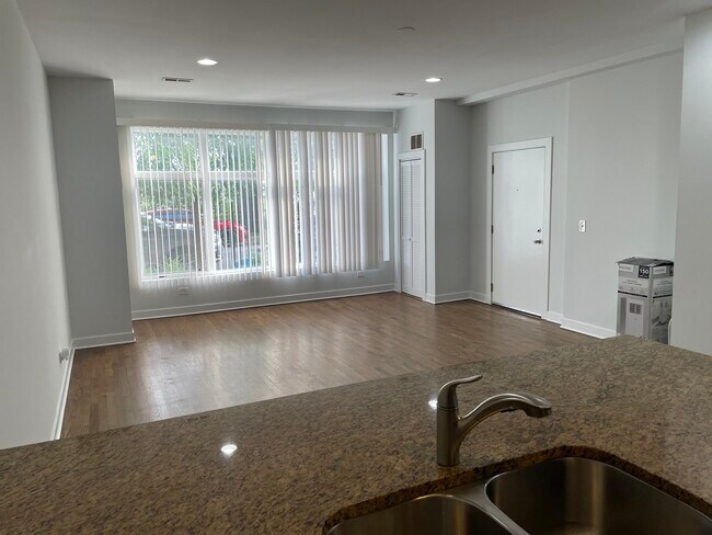 Foto del edificio - 3128 W Walton St
