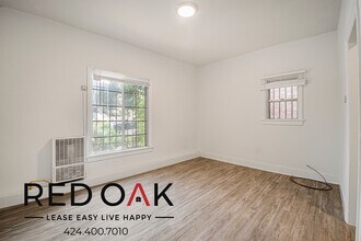 Building Photo - 1111 S Norton Ave