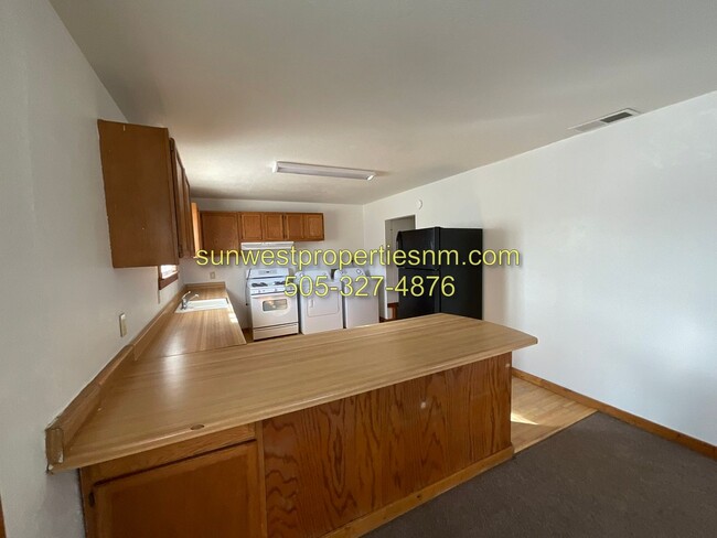 Foto del edificio - 2 Bedroom, 1 Bath with Washer and Dryer