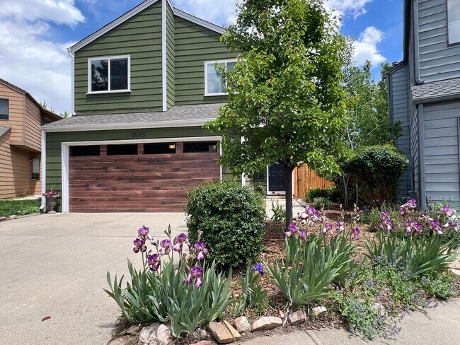 Foto del edificio - Beautiful 3 Bed/3 Bath in North Boulder Available 7/6