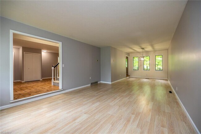 Foto del edificio - 9874 Tamarack Trail