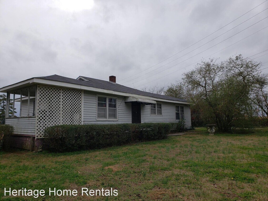 Primary Photo - 2 br, 1 bath House - 11931 Veterans Memori...