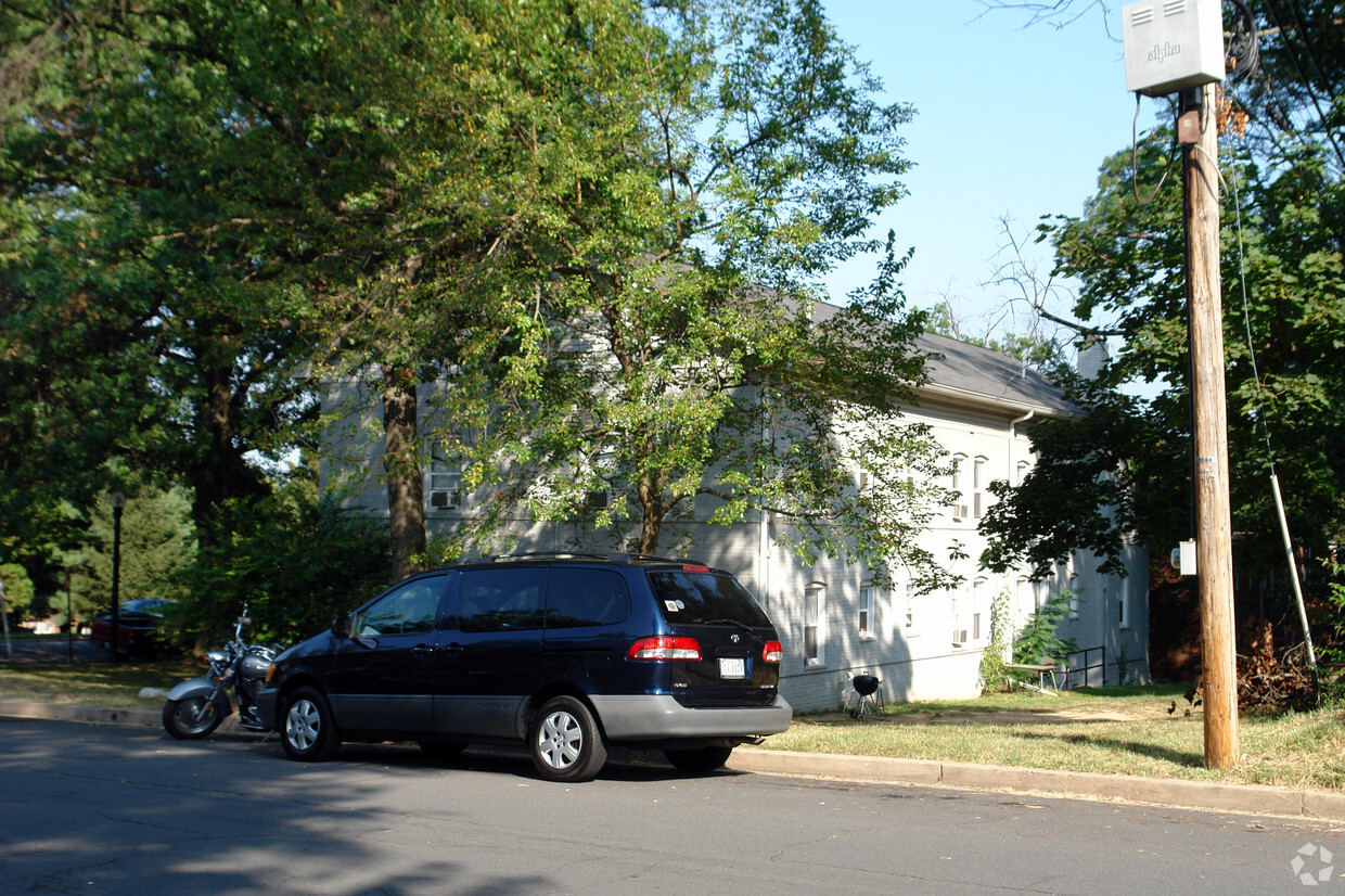 Street Side View - 1101 N Kensington St