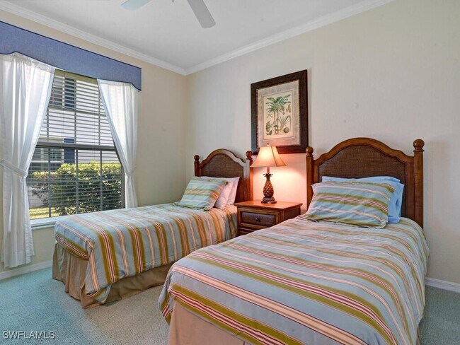 Foto del edificio - 7095 Barrington Cir