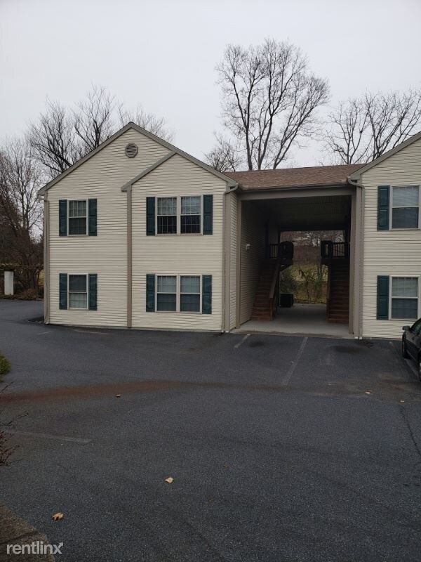 49 Strasburg Pike, Lancaster, PA 17602 Room for Rent in Lancaster, PA