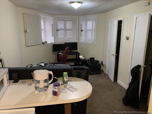 Foto del edificio - 1305 Commonwealth Ave